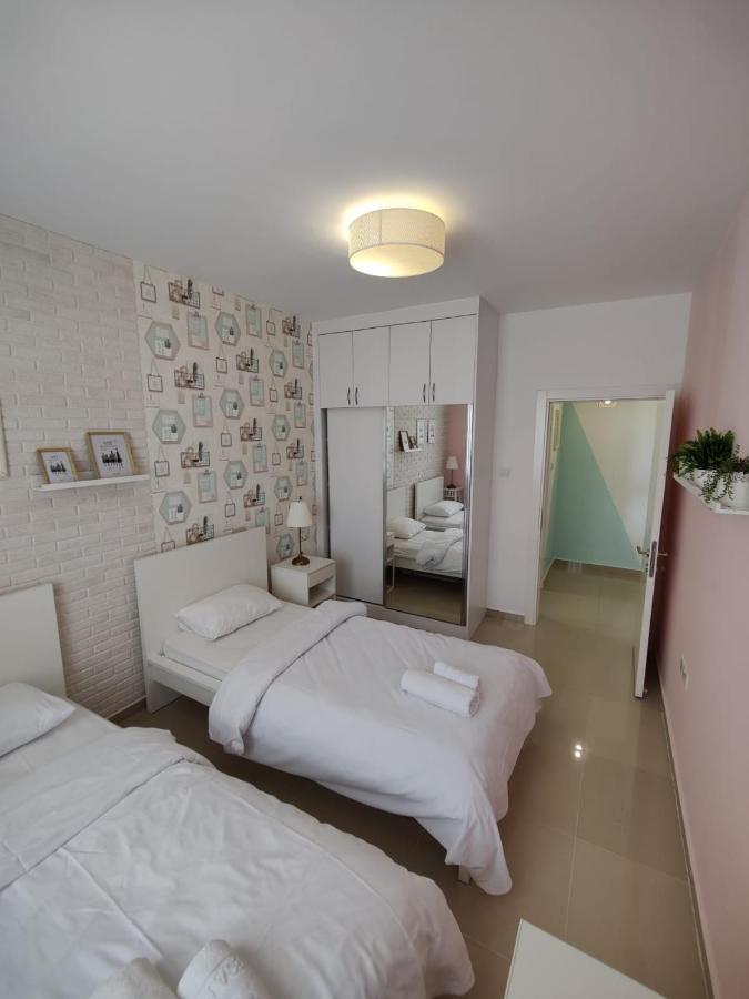 Aurelius Pool Apartments In Caesar Resort & Spa Perivolia tou Trikomou Ngoại thất bức ảnh