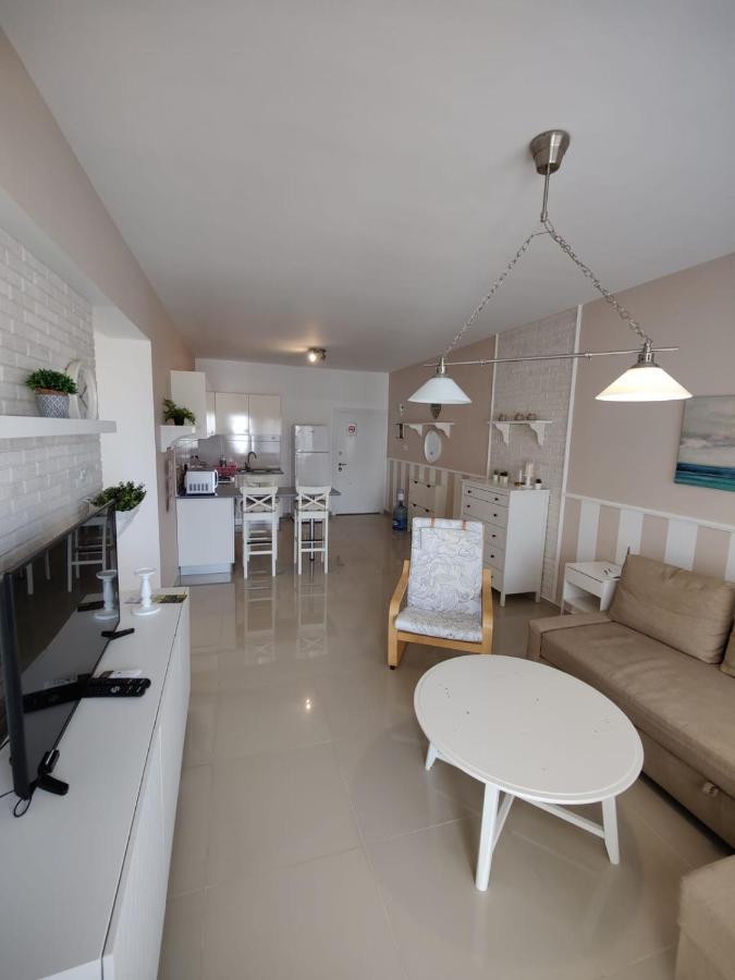Aurelius Pool Apartments In Caesar Resort & Spa Perivolia tou Trikomou Ngoại thất bức ảnh